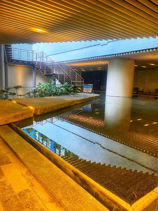 Stylish&Comfort Unit With Balcony In Air Makati Makati City ภายนอก รูปภาพ