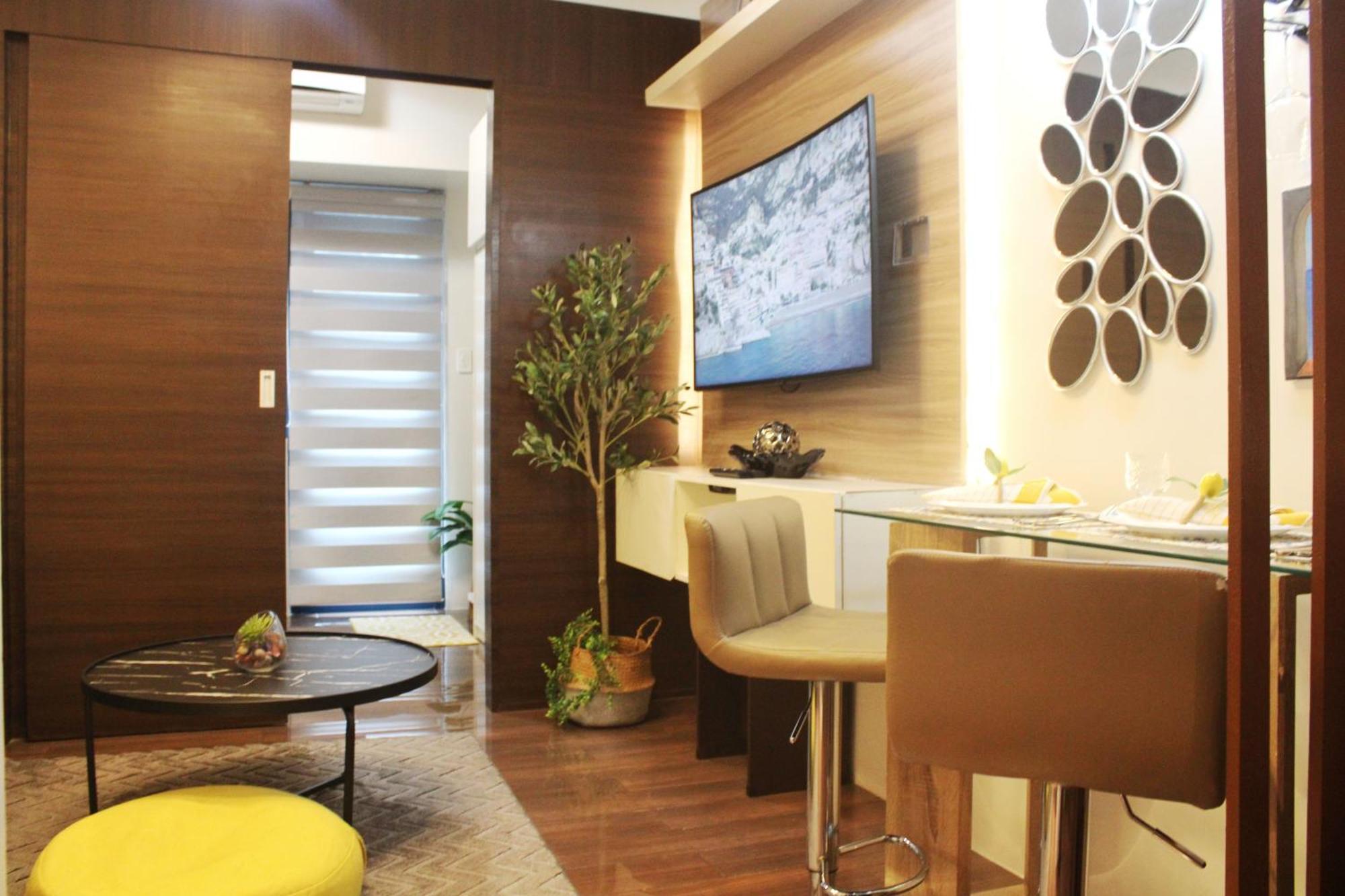 Stylish&Comfort Unit With Balcony In Air Makati Makati City ภายนอก รูปภาพ