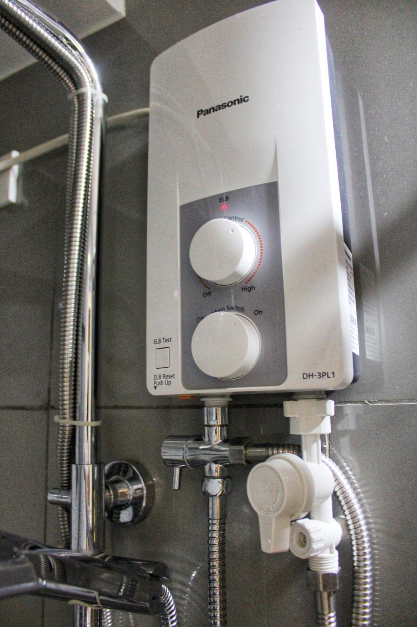 Stylish&Comfort Unit With Balcony In Air Makati Makati City ภายนอก รูปภาพ