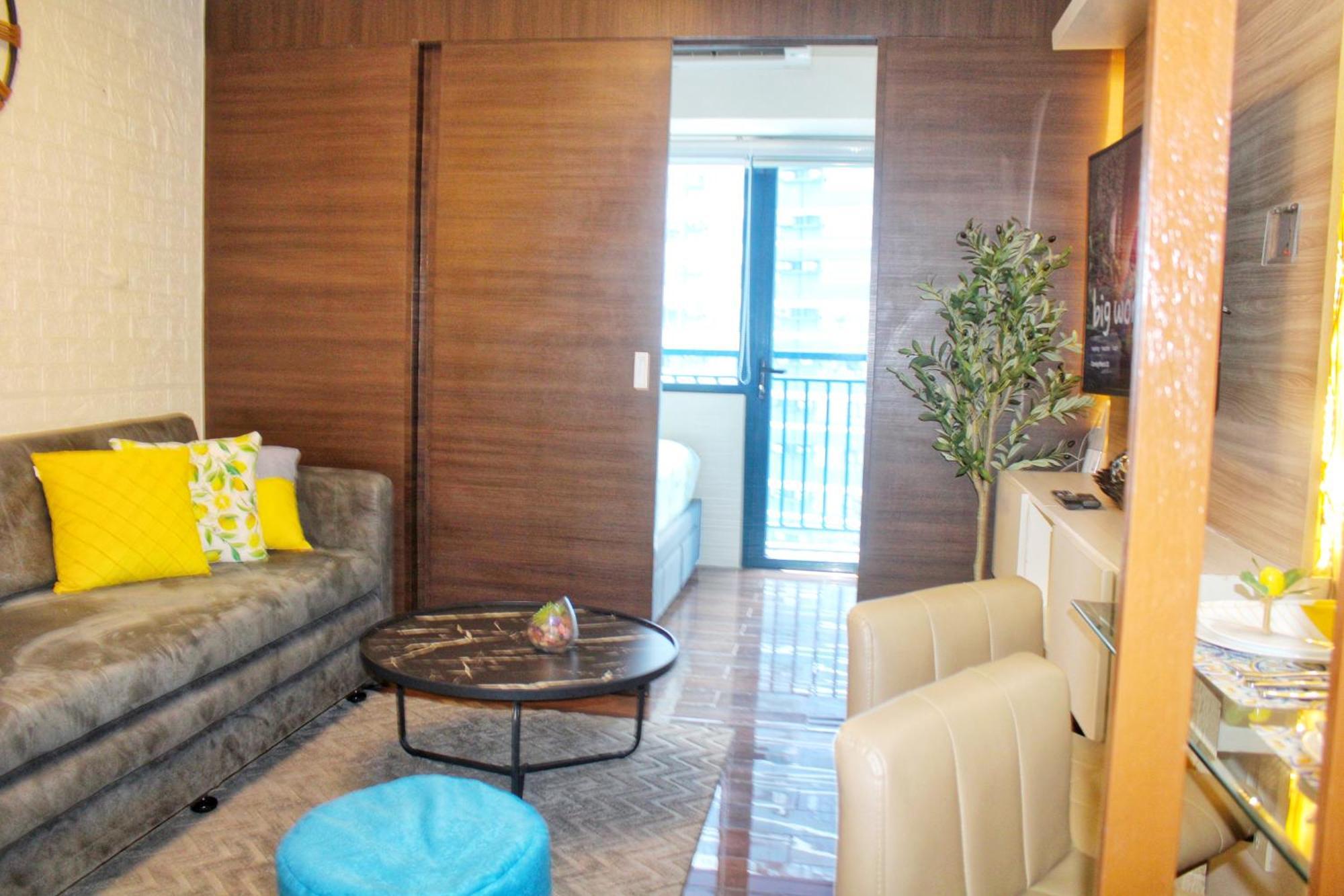 Stylish&Comfort Unit With Balcony In Air Makati Makati City ภายนอก รูปภาพ