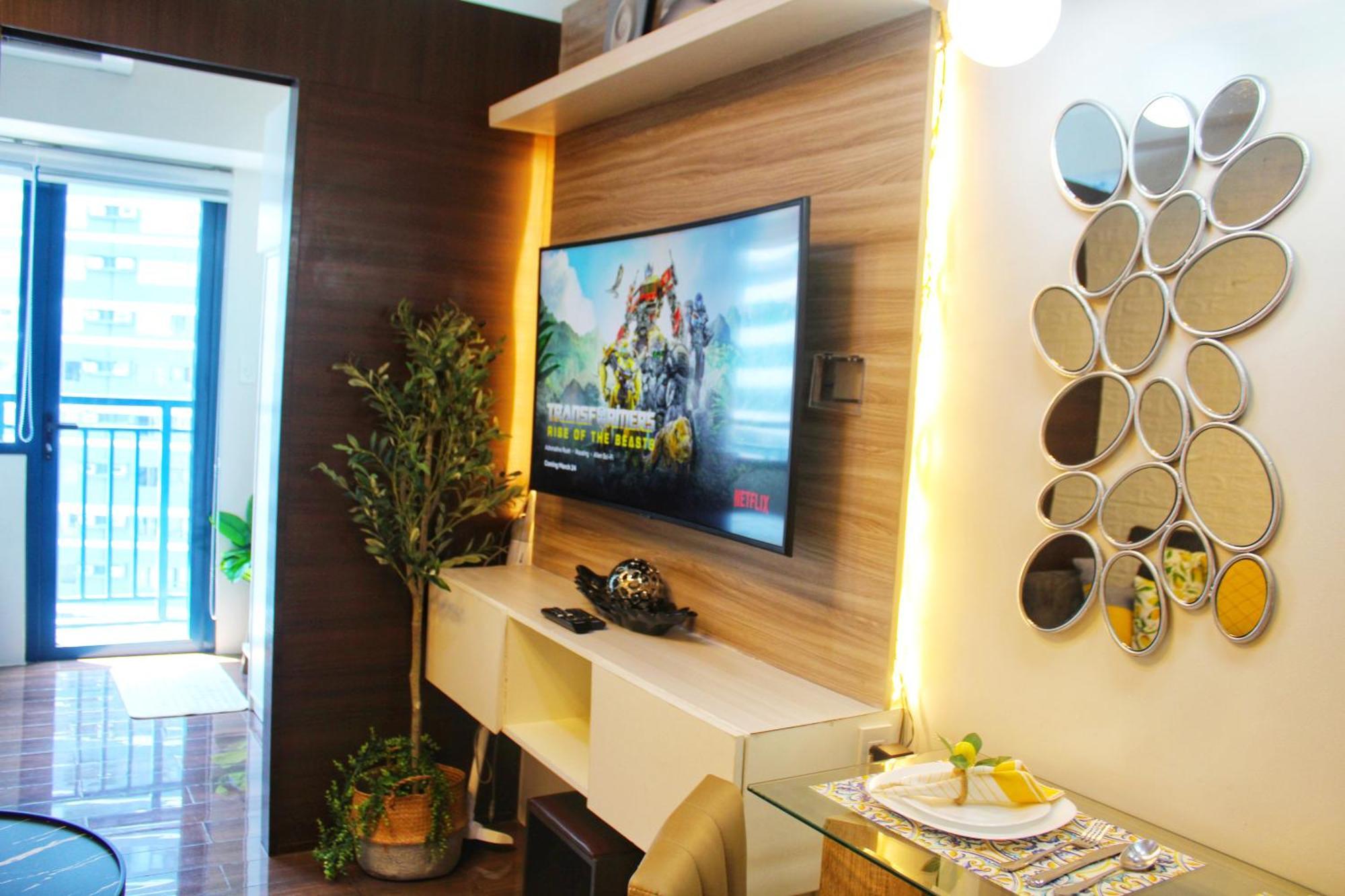 Stylish&Comfort Unit With Balcony In Air Makati Makati City ภายนอก รูปภาพ